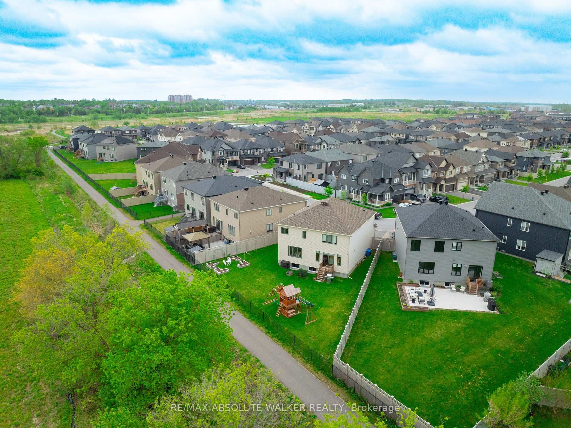 27 Eramosa Crescent photo 40