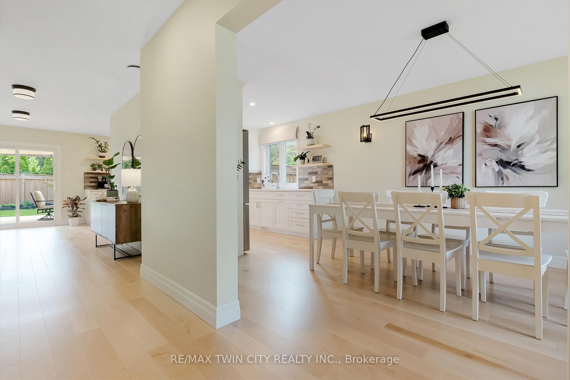 42 Handorf Drive photo 4