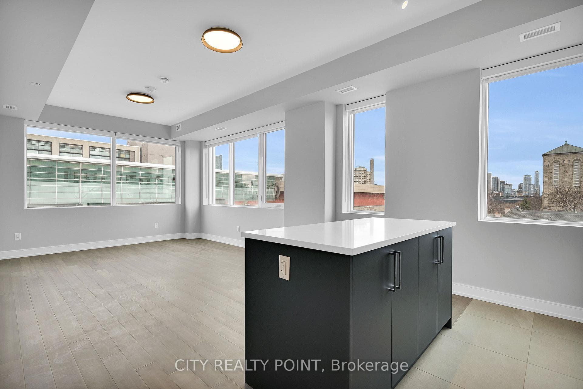 664 Spadina Avenue Unit 609 photo 7