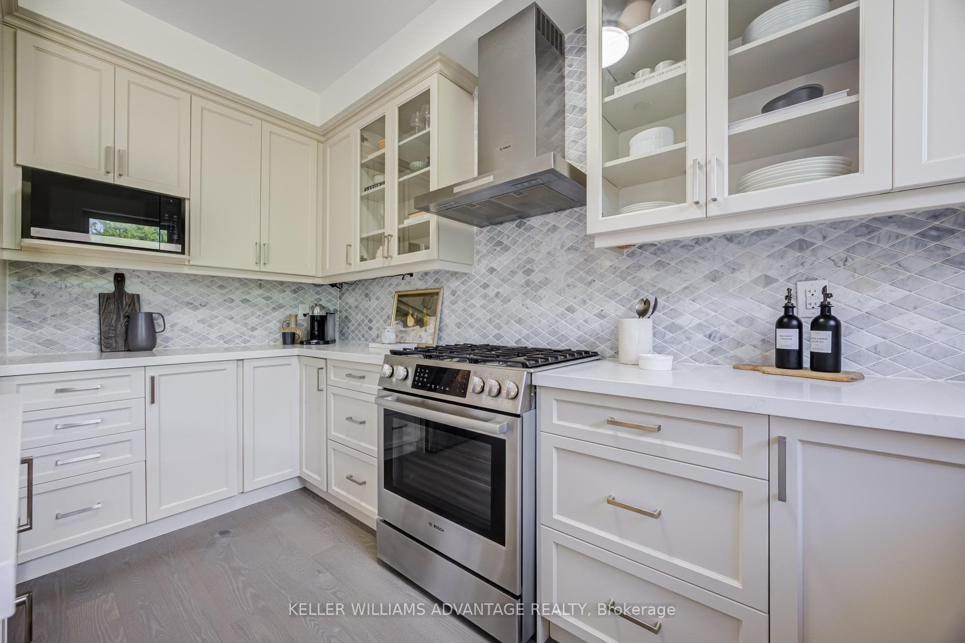46 Sutcliffe Drive photo 7