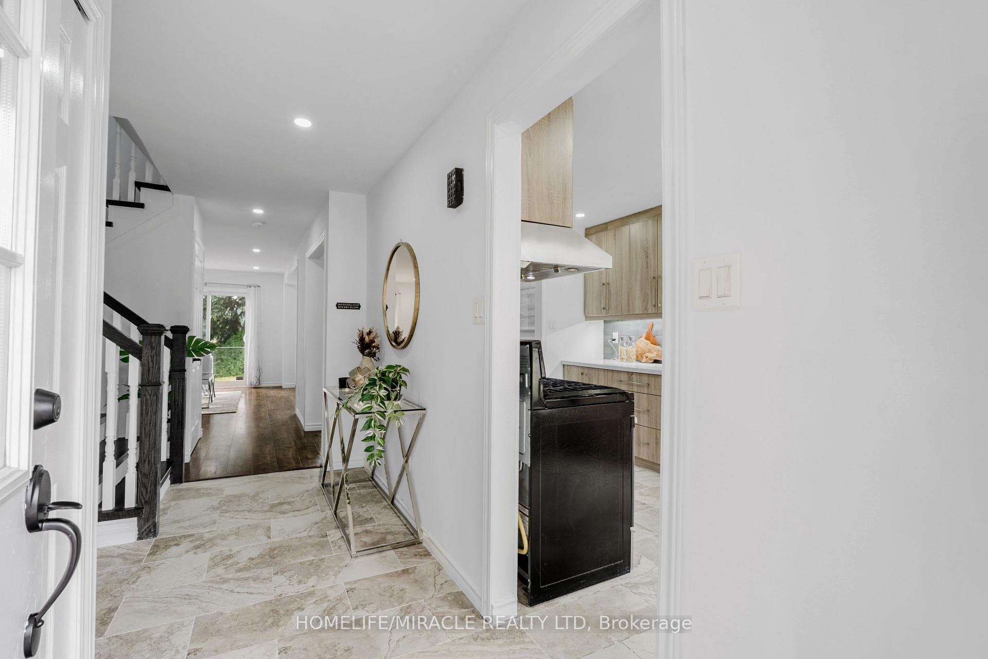 38 Whitehaven Drive photo 6
