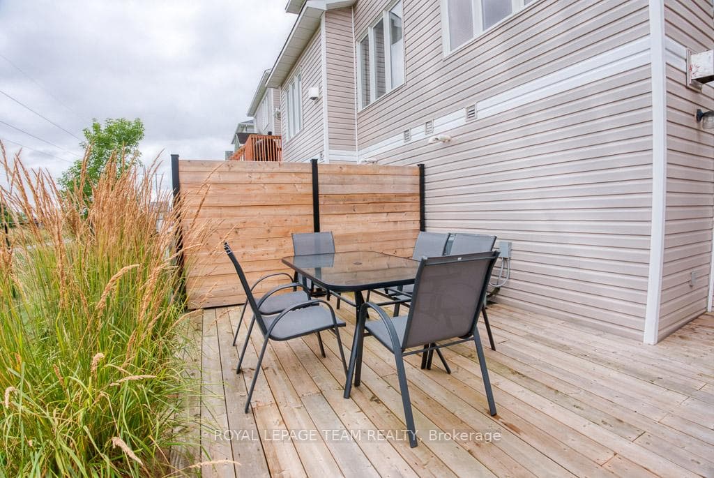292 Forestbrook Street photo 36
