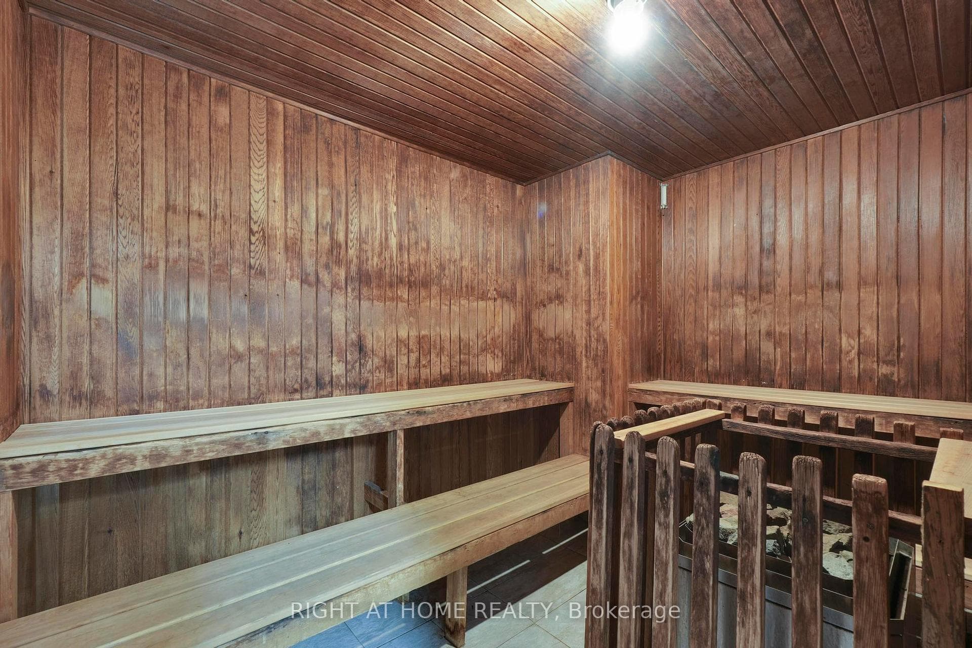 3650 Kaneff Crescent Unit 205 photo 43