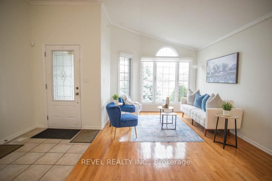 33 Mcguiness Drive photo 4