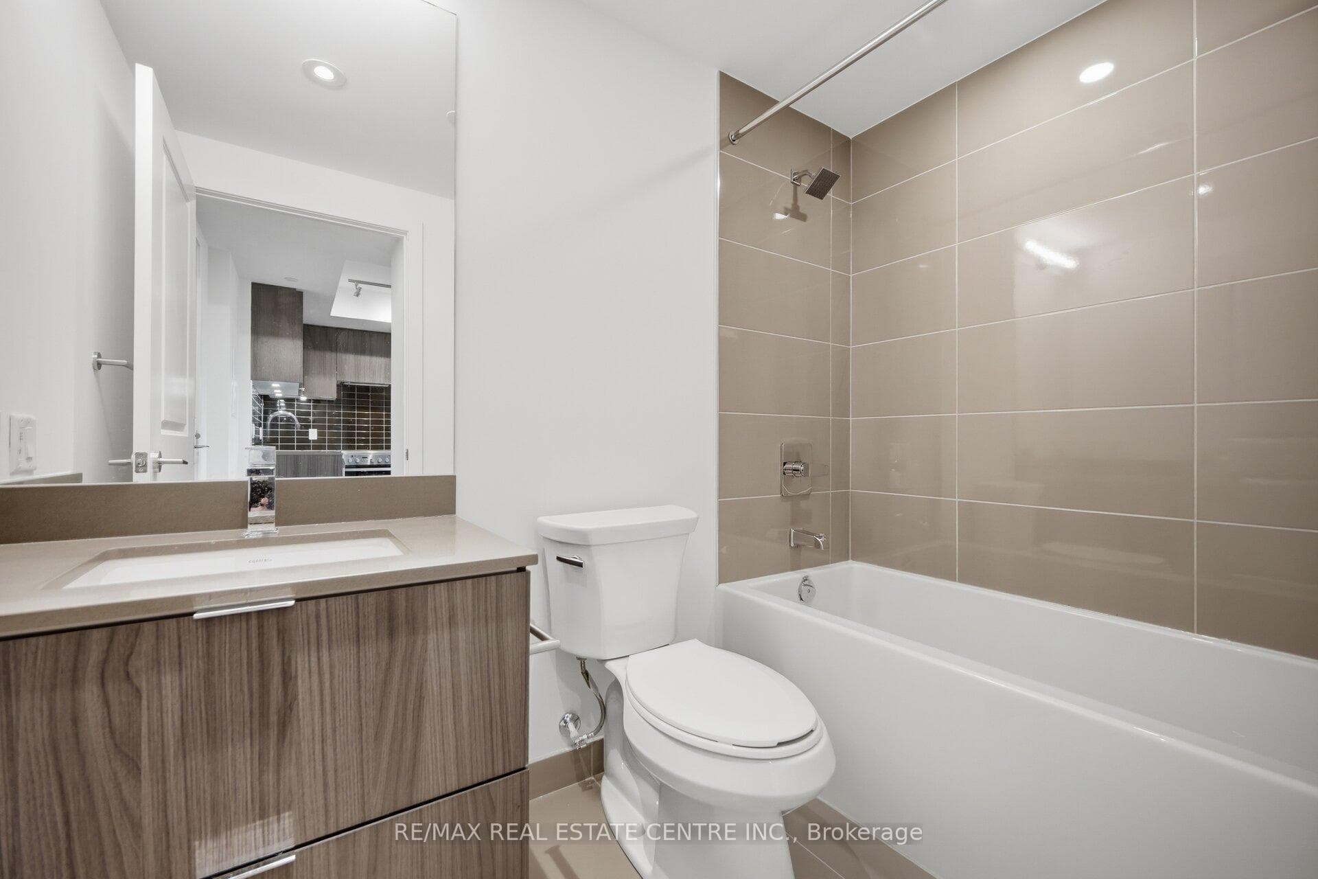 395 Bloor Street Unit 2503 photo 46