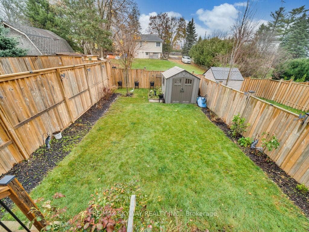 150 Law Drive photo 34