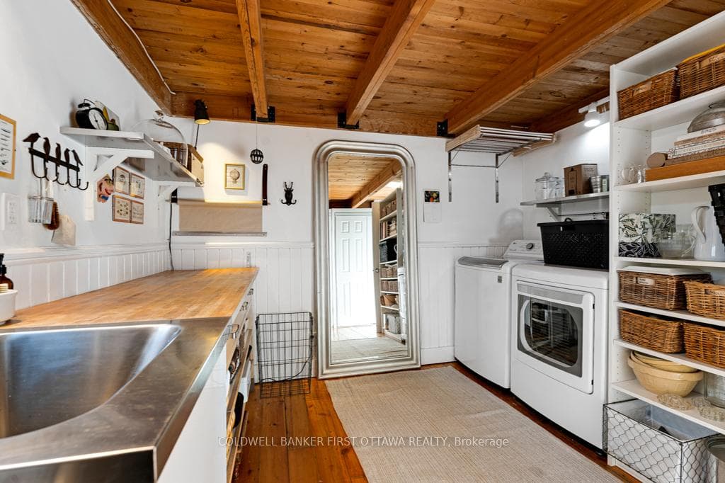 Laundry room combined with 3-pc bathroom