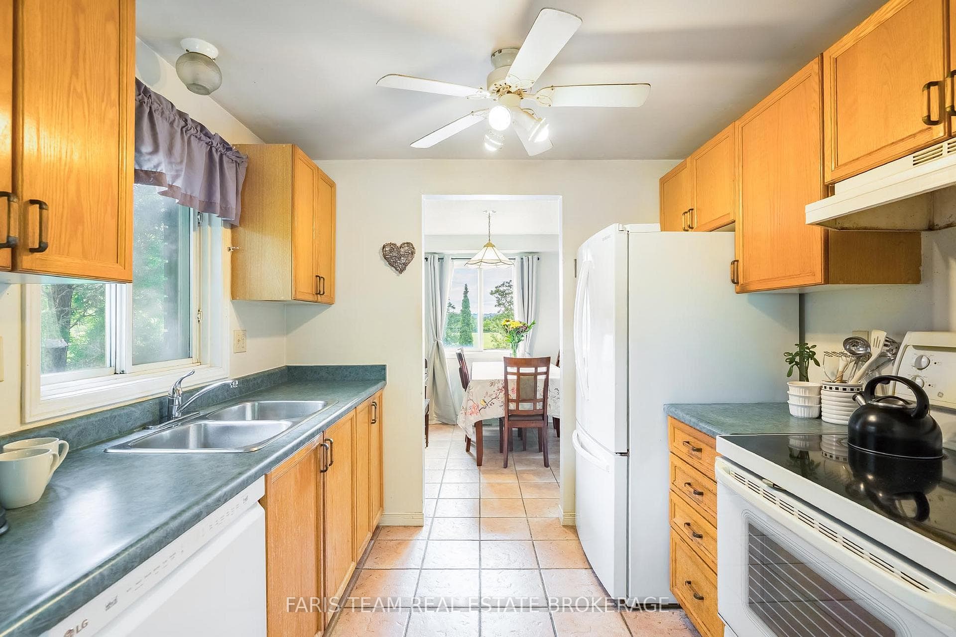 361 Galloway Boulevard photo 6