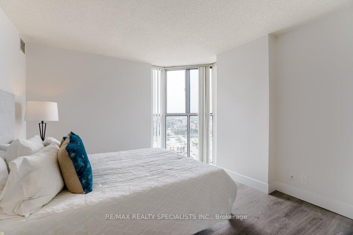 35 Trailwood Drive Unit 1615 photo 21