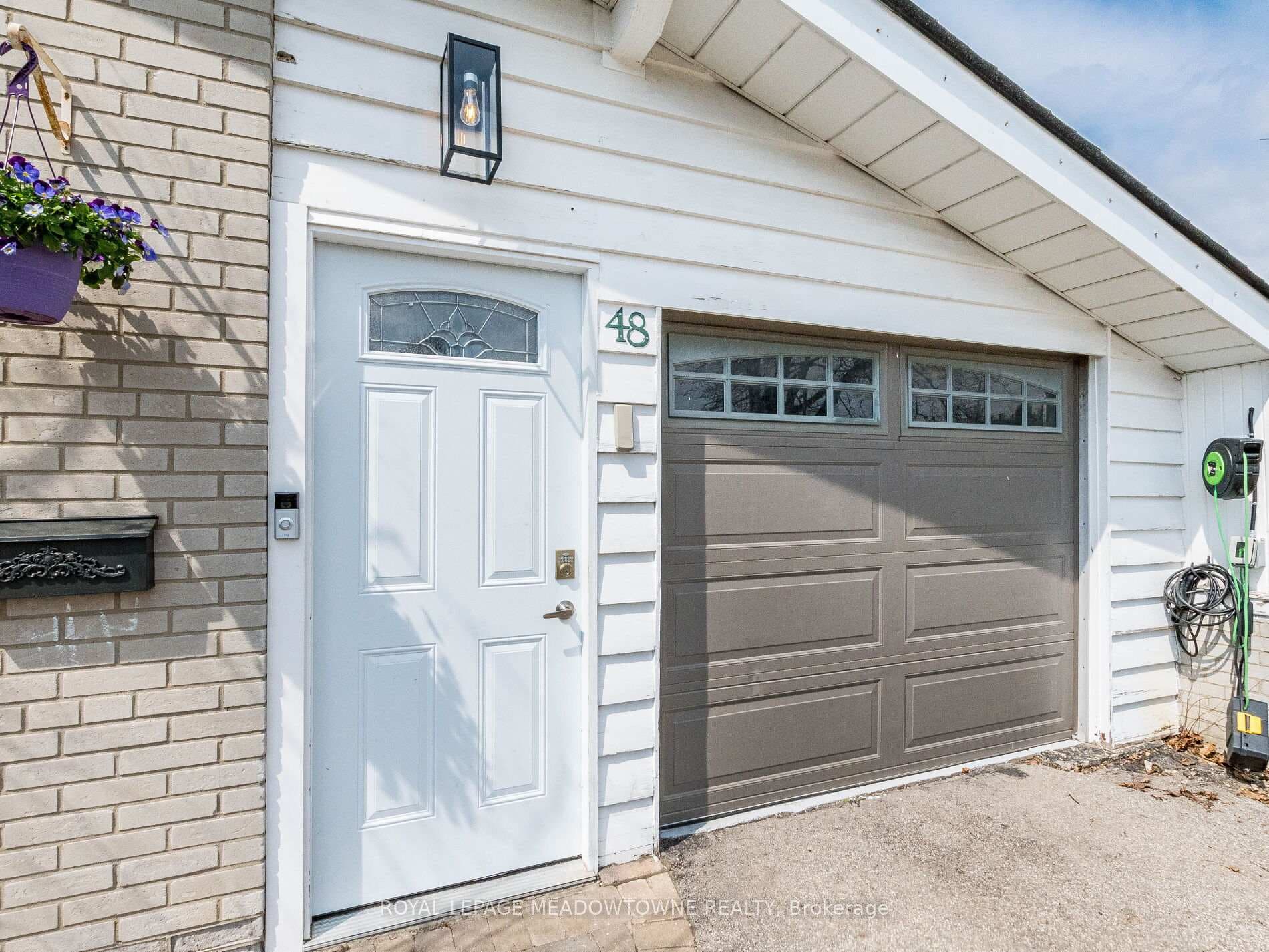 48 Chatsworth Drive photo 3