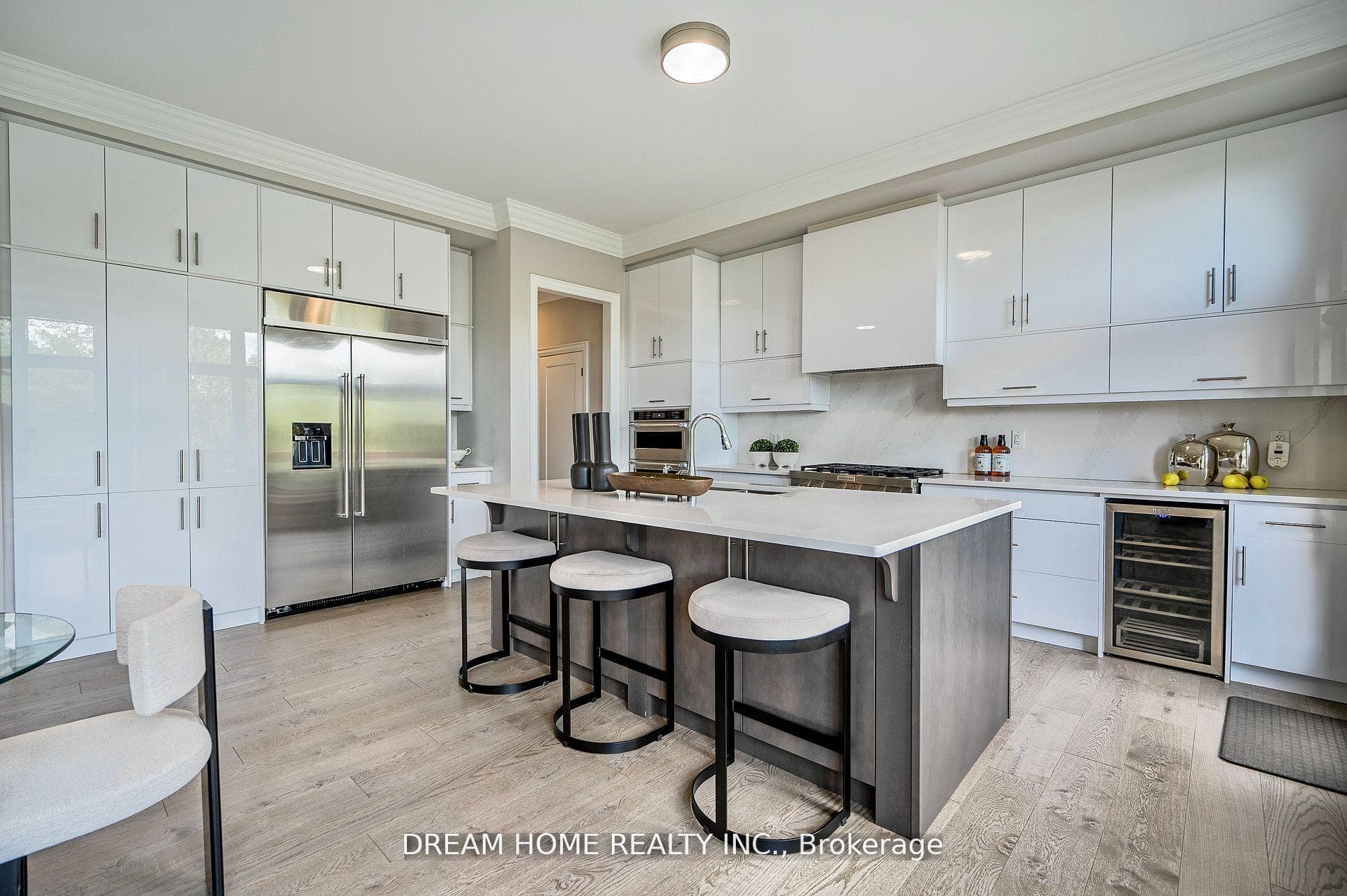 1420 Ford Strathy Crescent photo 14