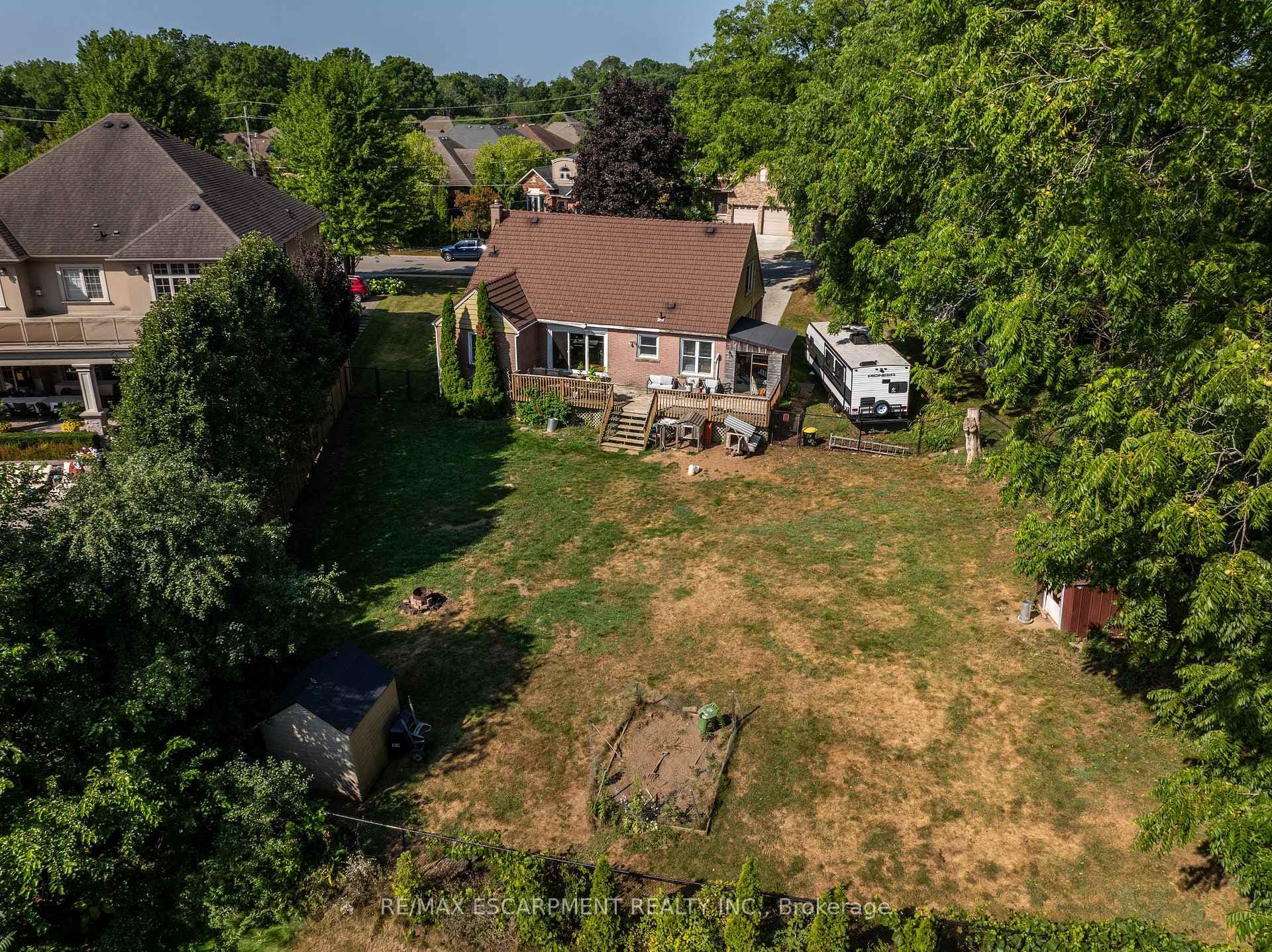 473 Hamilton Drive photo 14