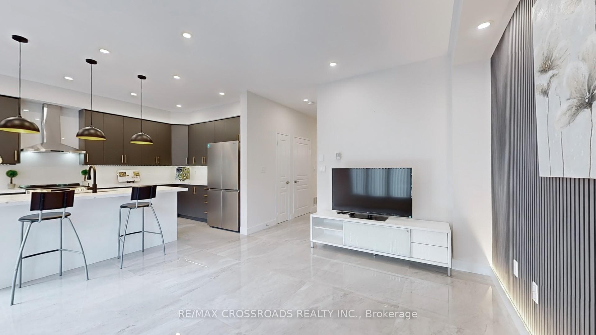 112 Alfred Paterson Drive photo 9