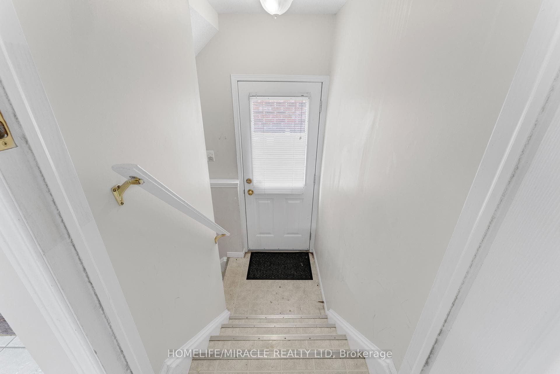 8 Fletcher Court photo 24
