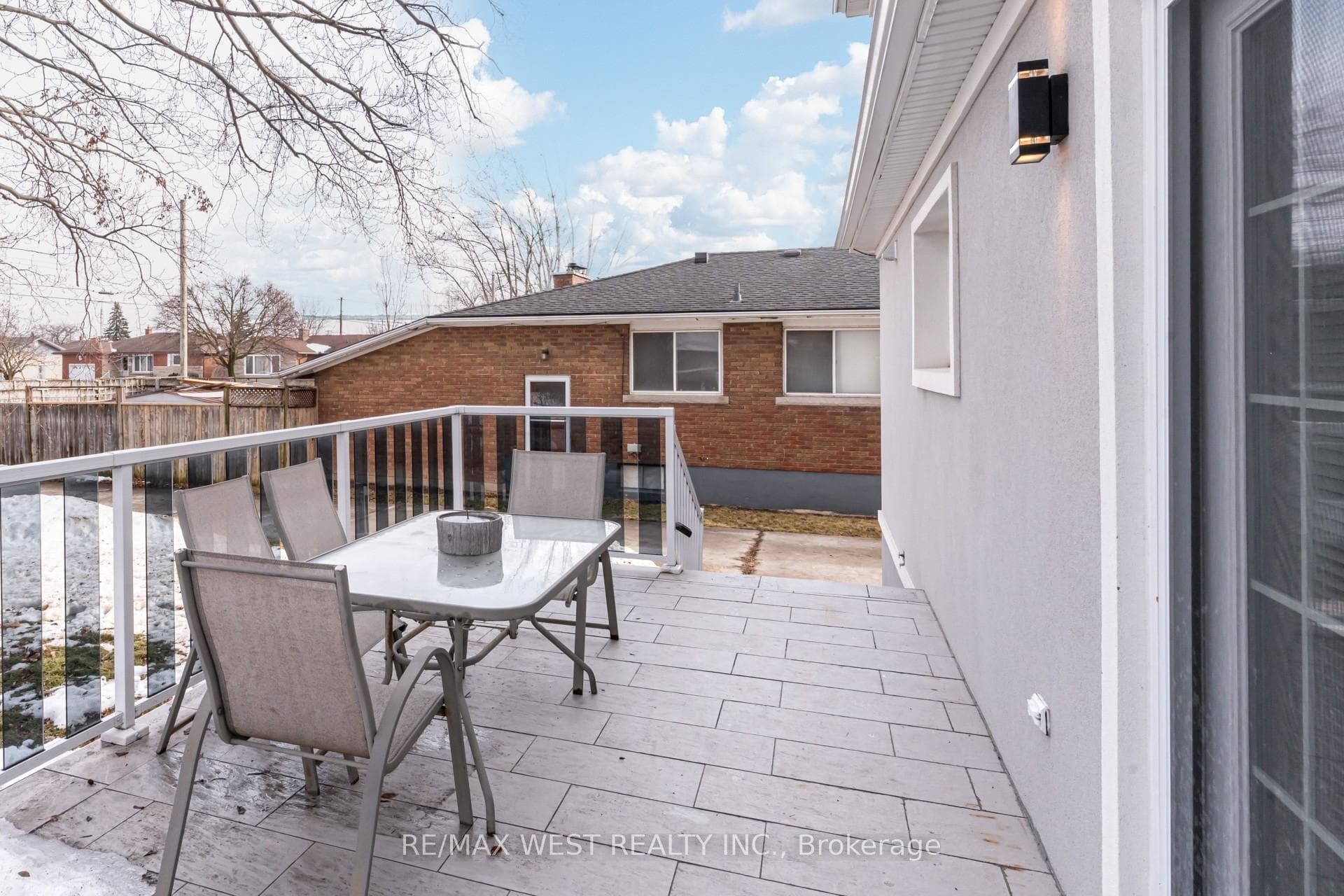 78 Golden Boulevard photo 45