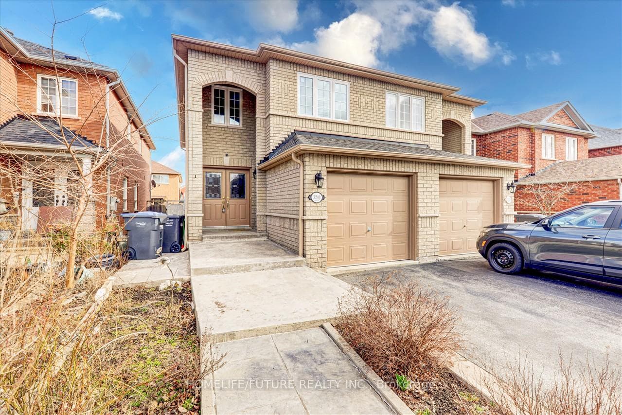 3240 Raindance Crescent photo 4