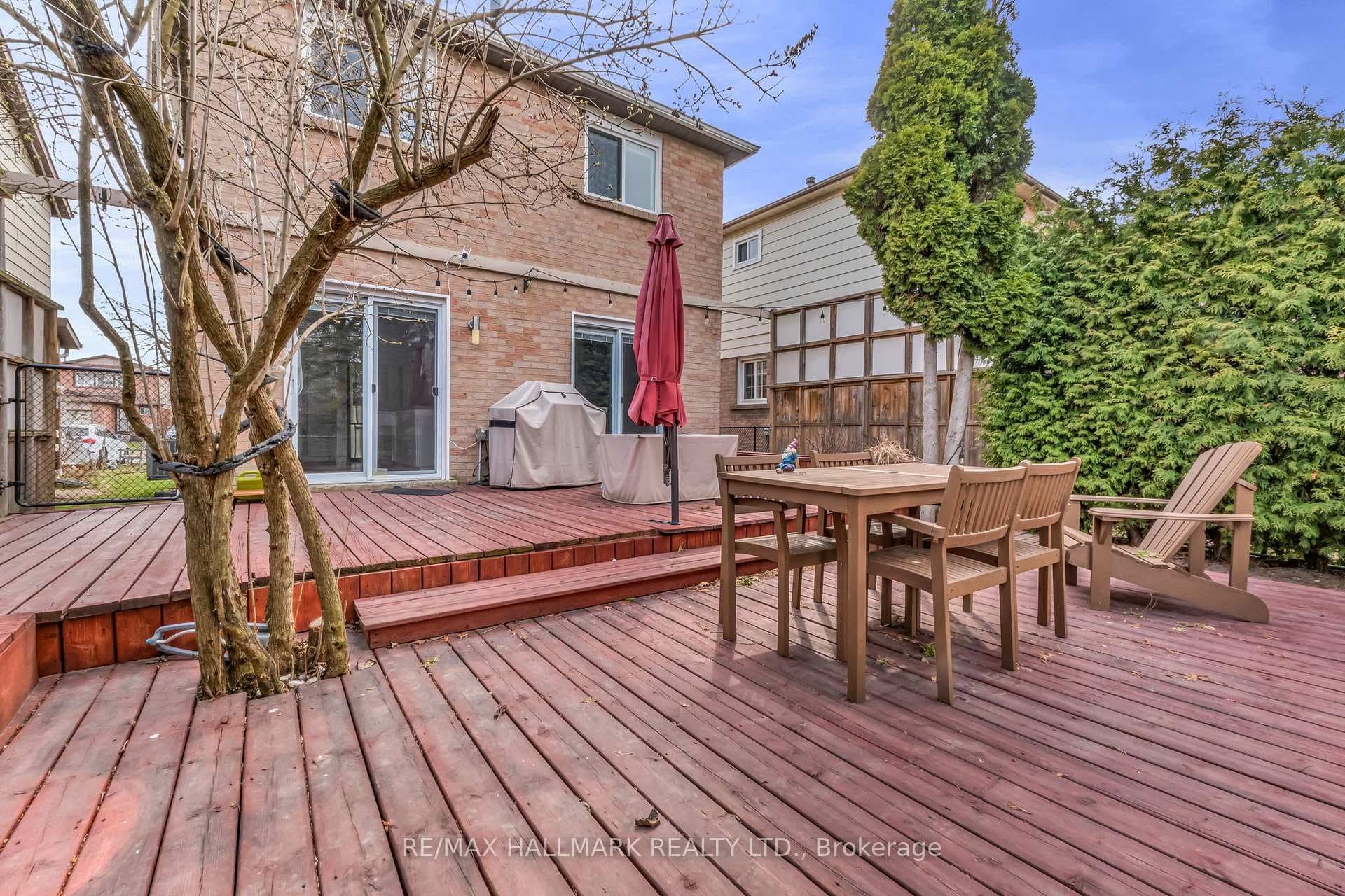172 Martindale Crescent photo 26