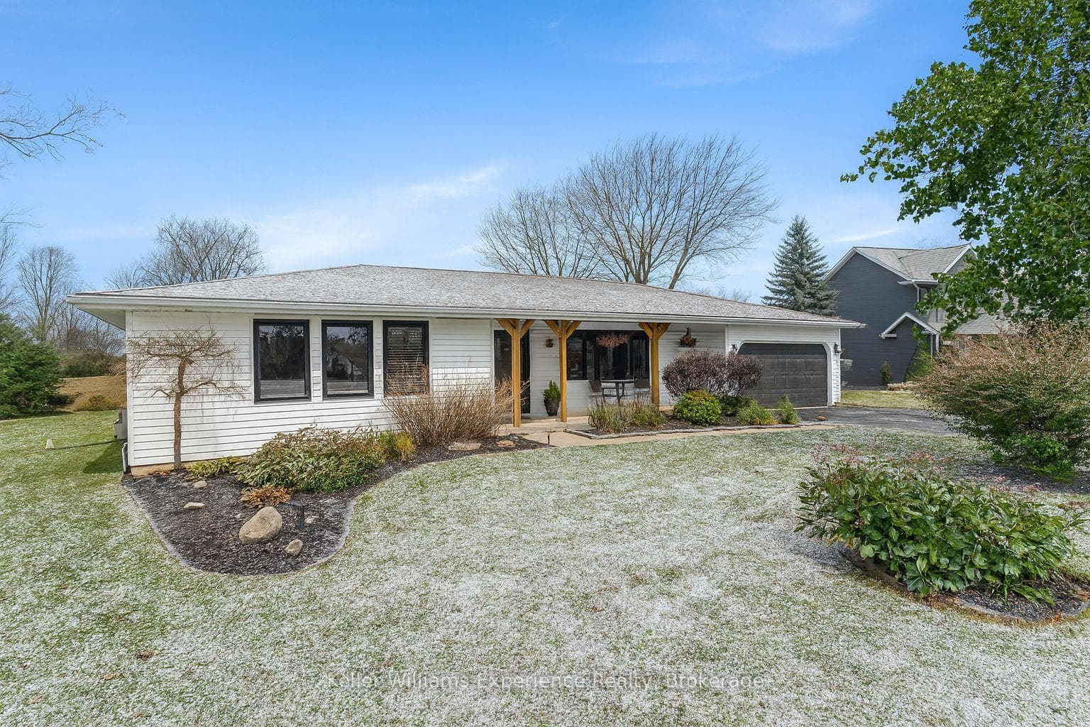 110 Mary Avenue photo 2