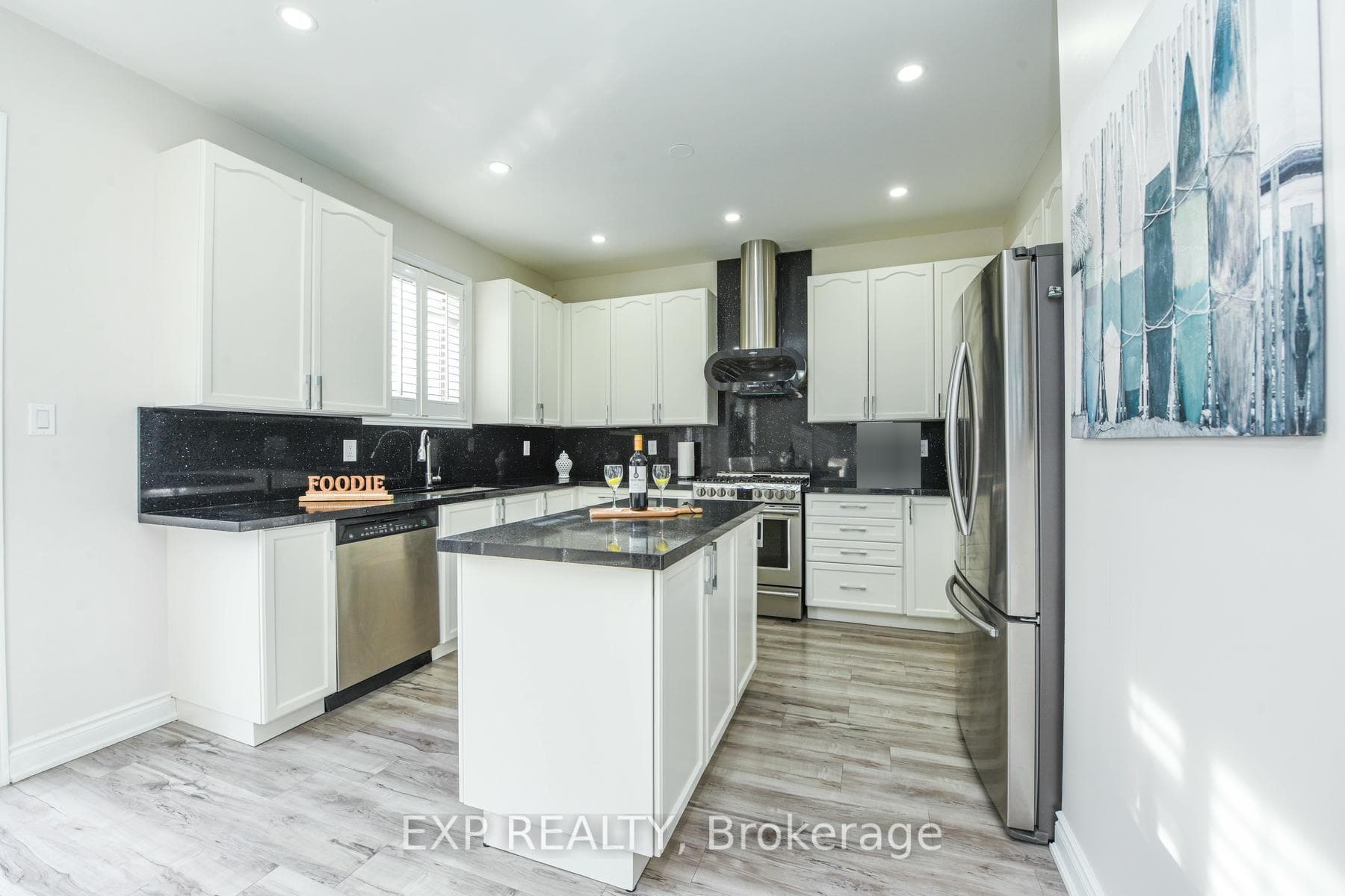 63 Lightheart Drive photo 9