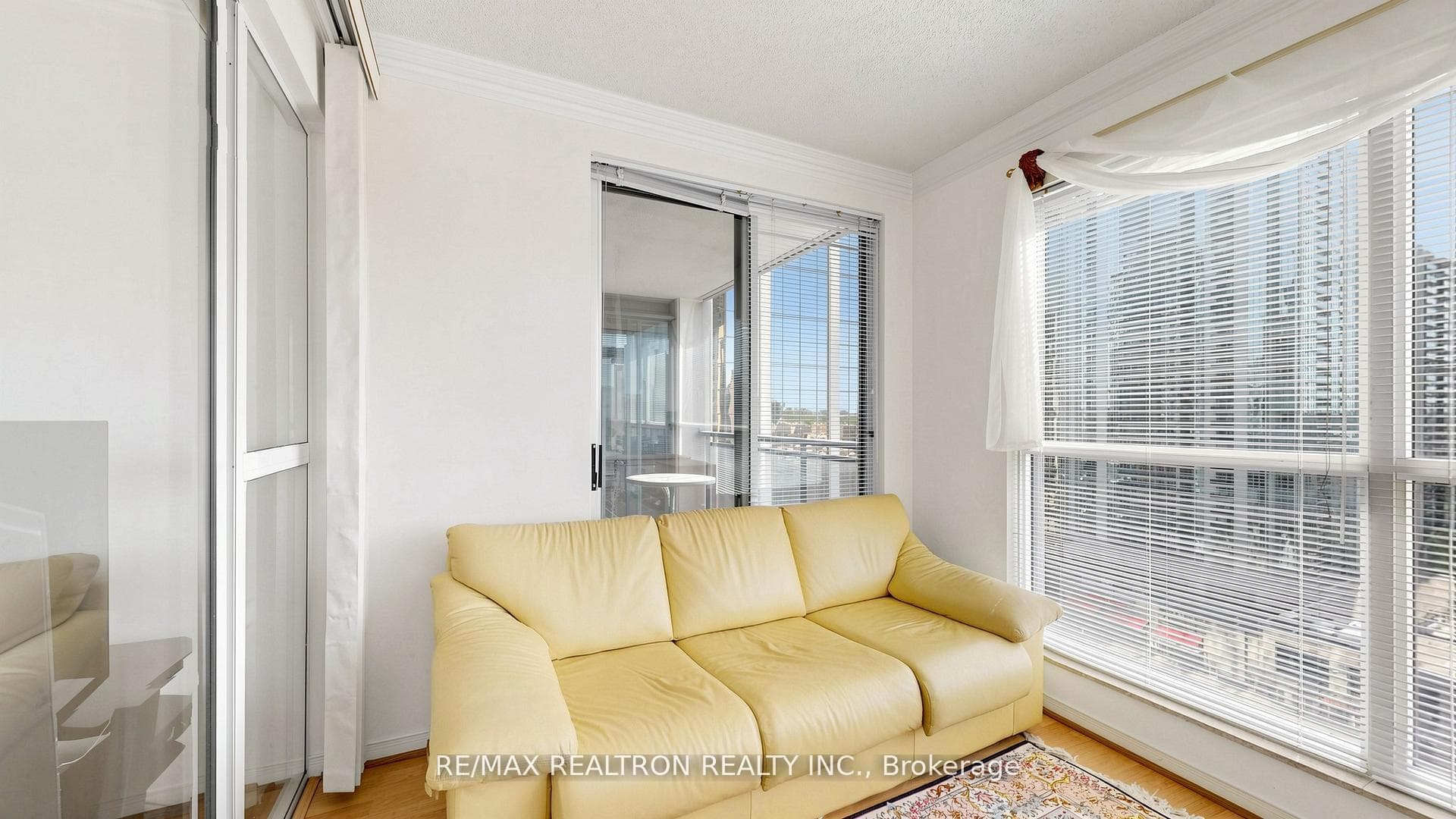 18 Hollywood Avenue Unit 1707 photo 17