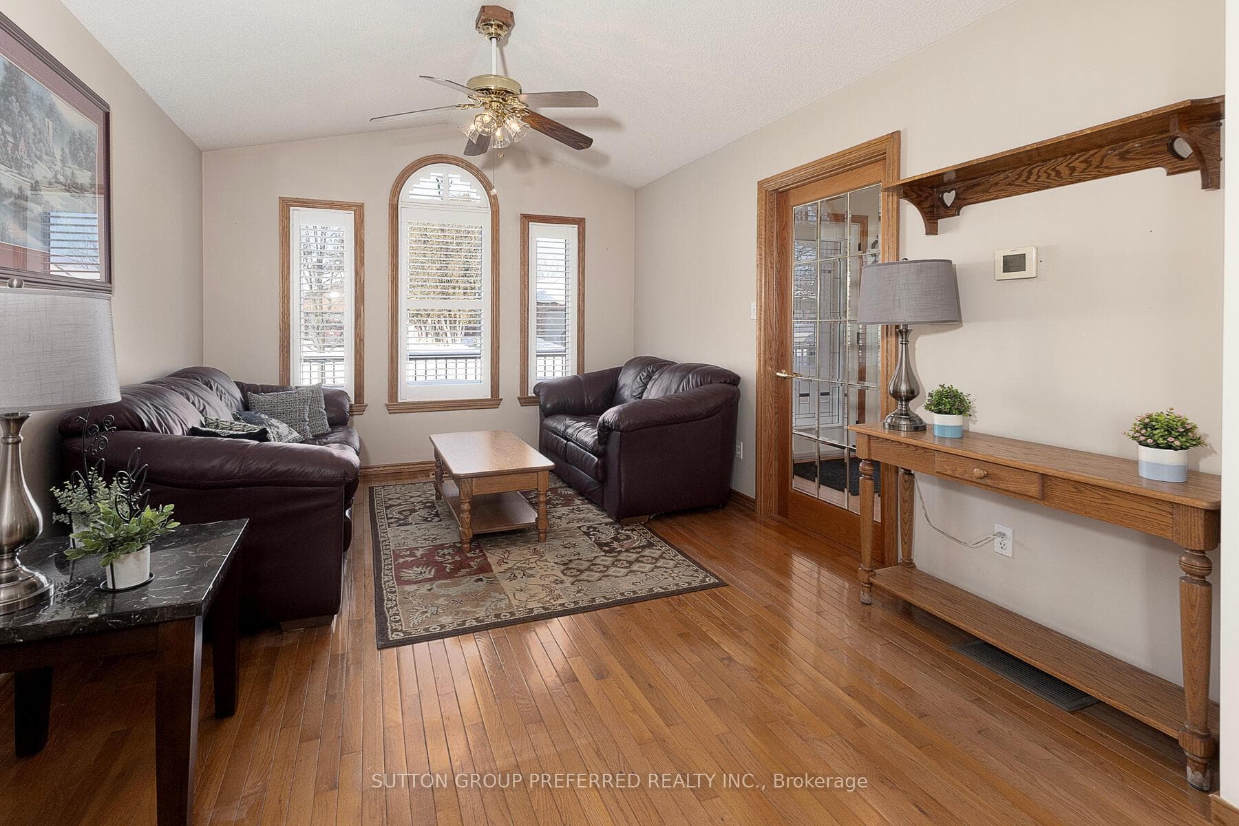 111 Hemlock Road photo 6