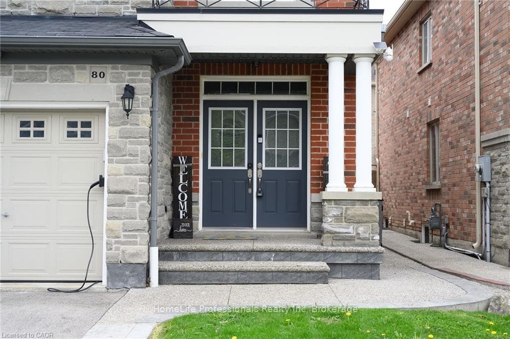 80 Summerberry Way photo 3