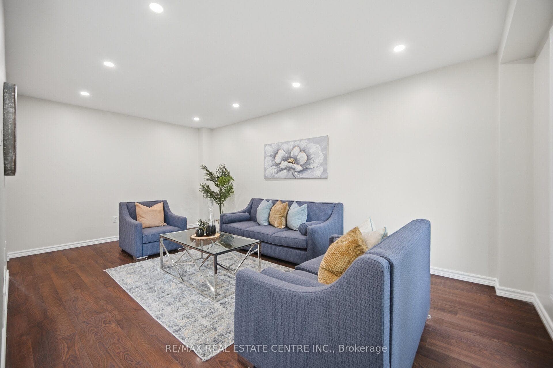 706 Carrying Place photo 11