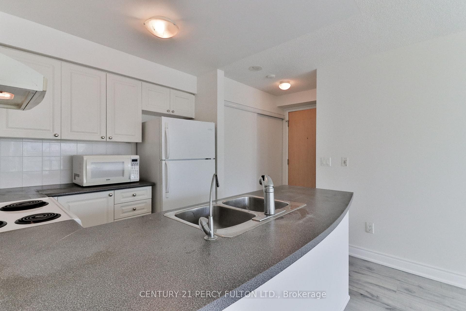 60 Brian Harrison Way Unit 302 photo 3