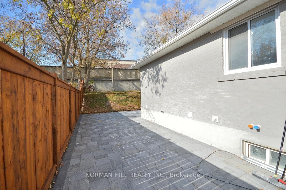 24 Boothbay Crescent Unit BSMT photo 20