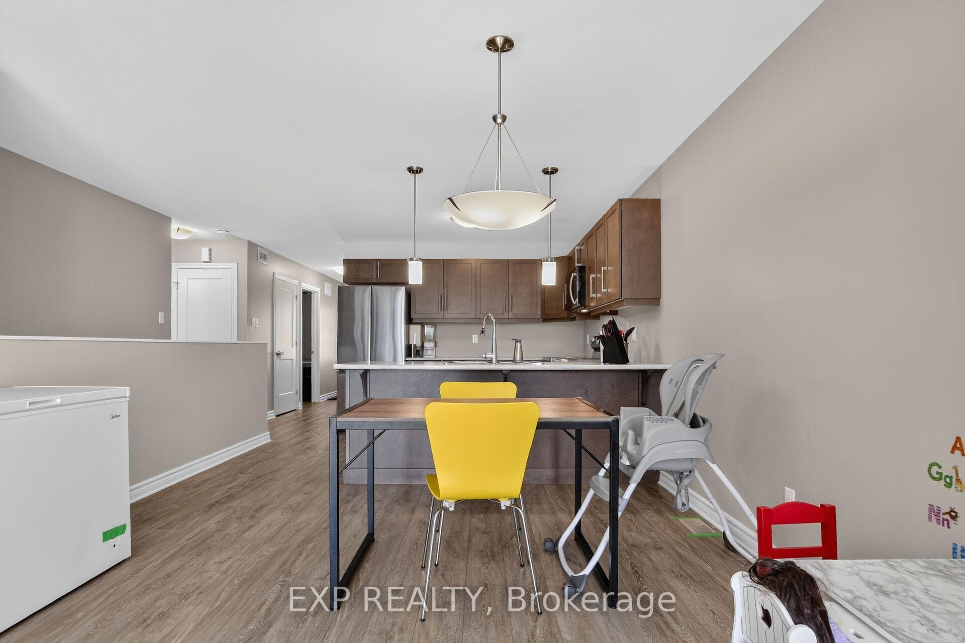 98 Seabert Drive photo 16