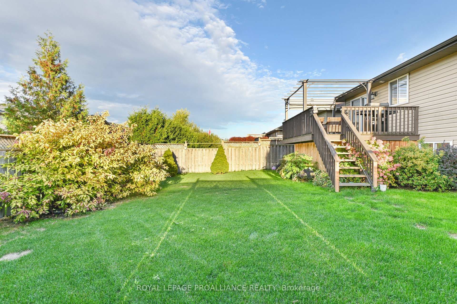 18 Fox Den Drive photo 39