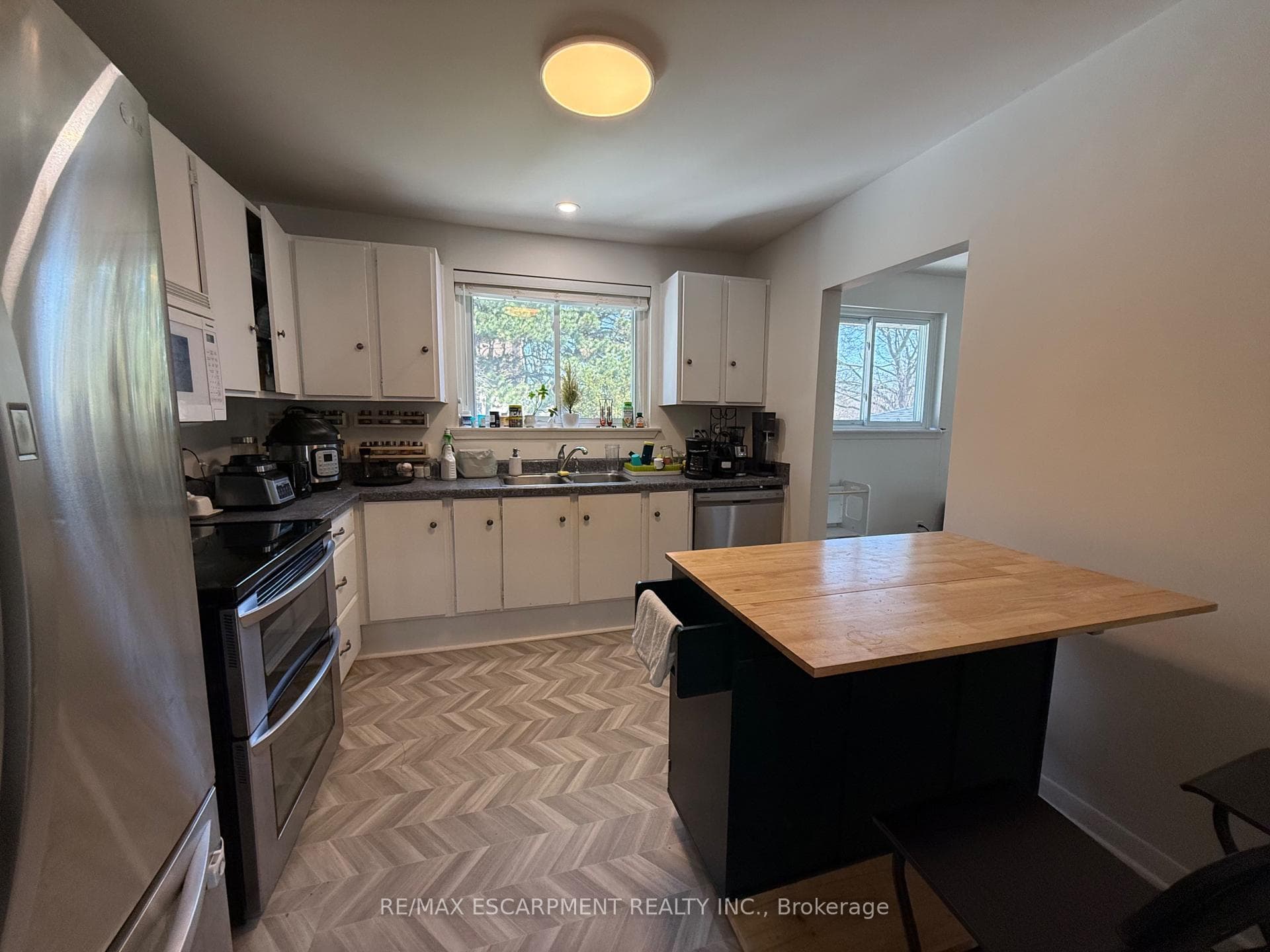 1349 Kelly Road photo 6