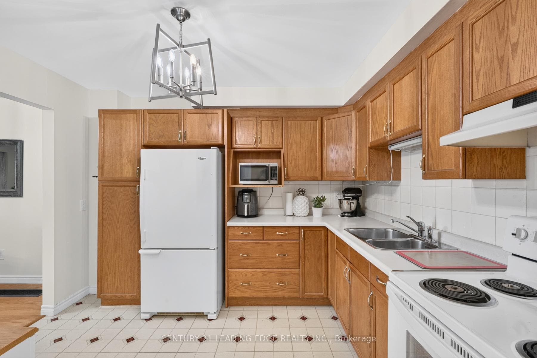 58 Valdor Drive photo 6