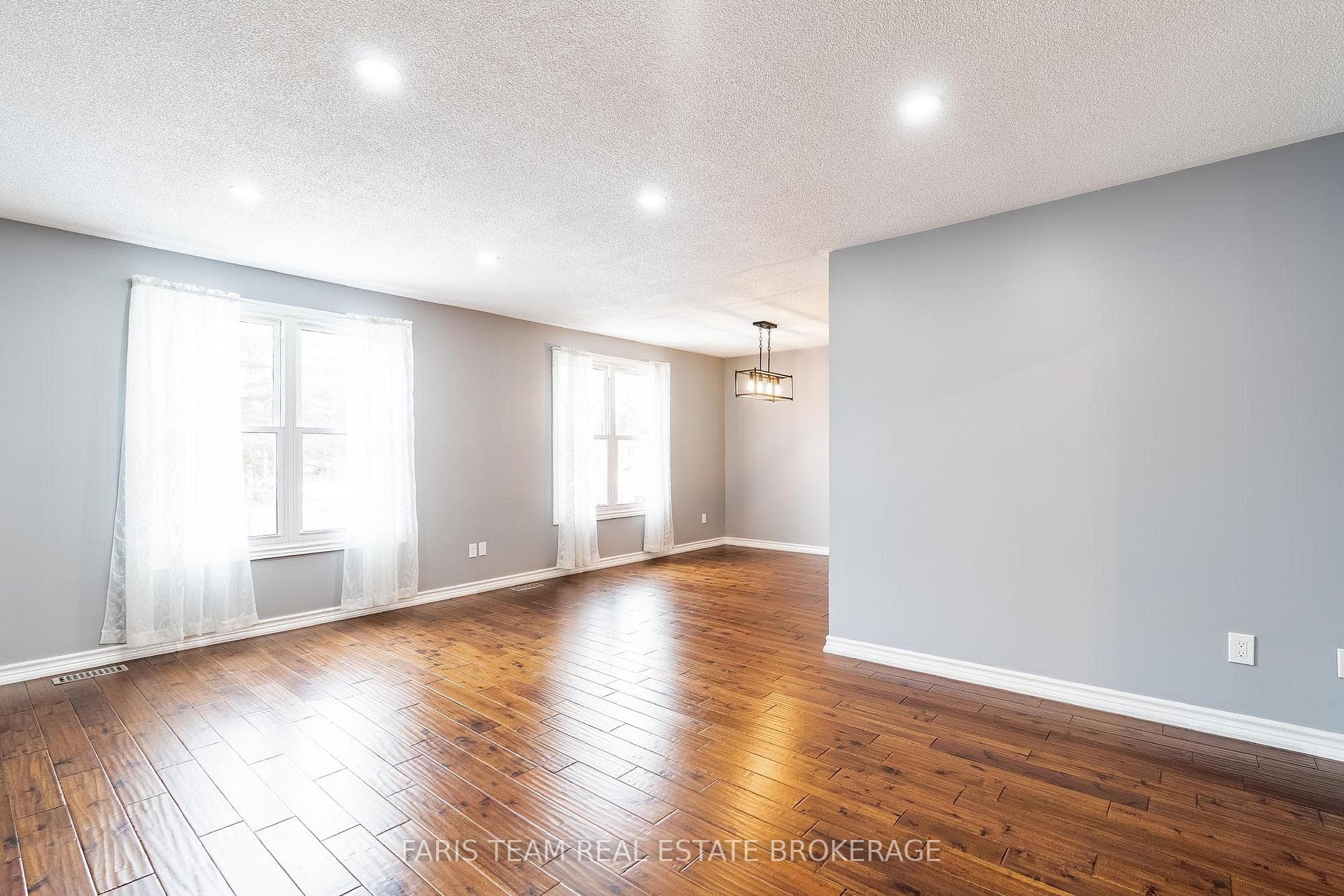 2200 Richard Street photo 21
