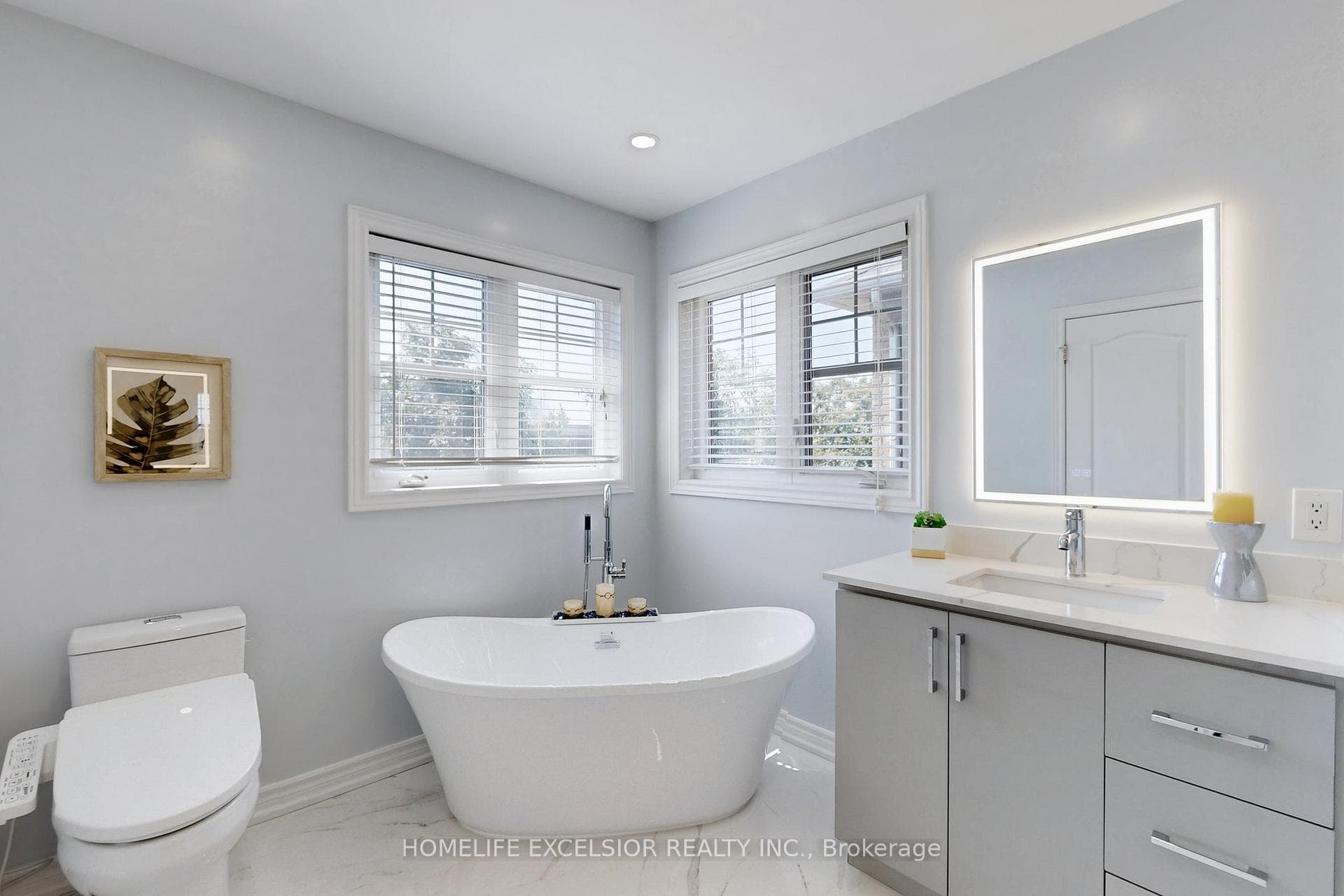 17 Princess Diana Drive photo 21