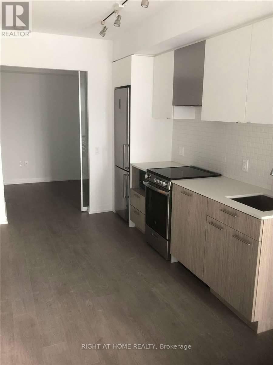 251 Jarvis Street Unit 818 photo 3