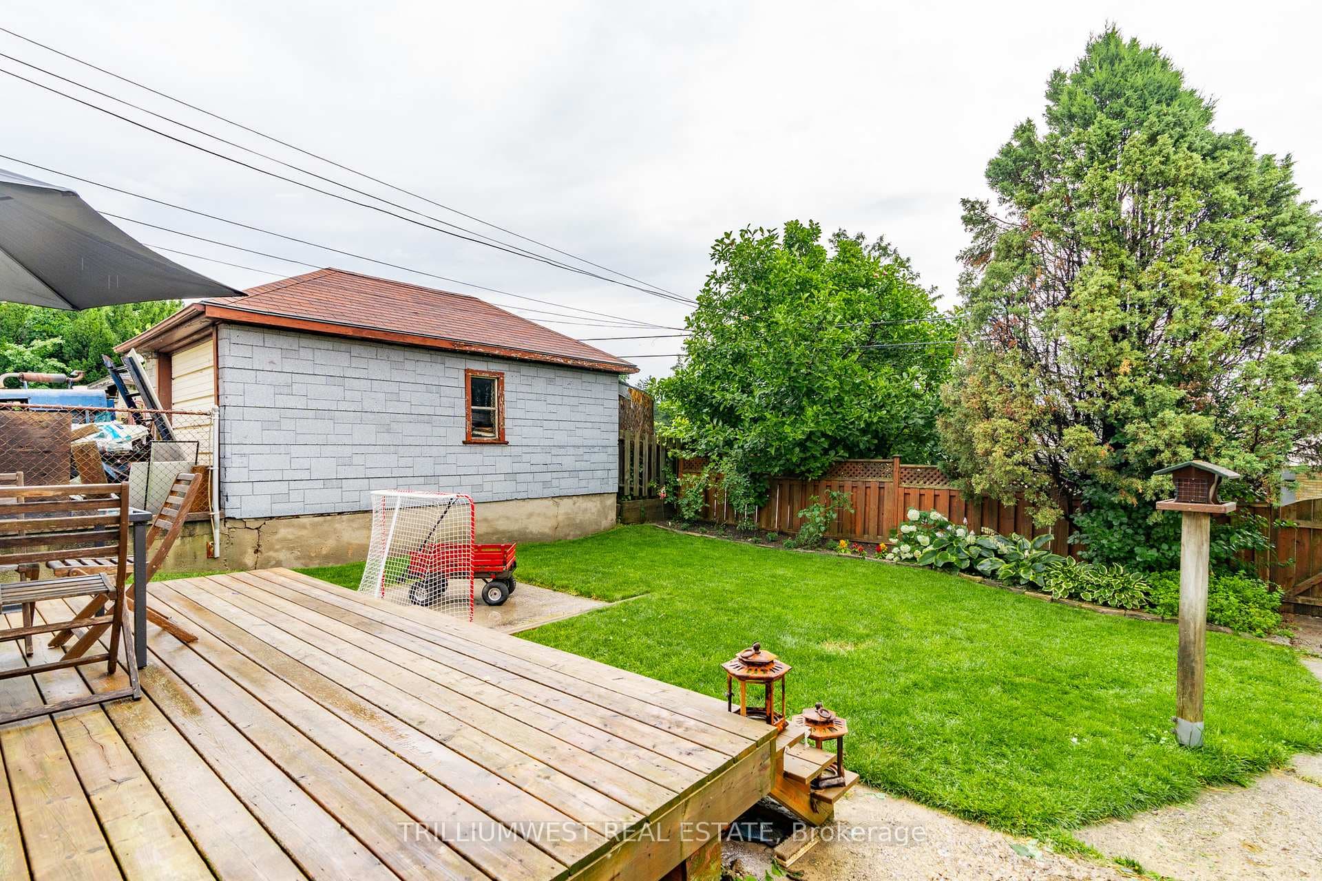 15 Stirling Avenue photo 29