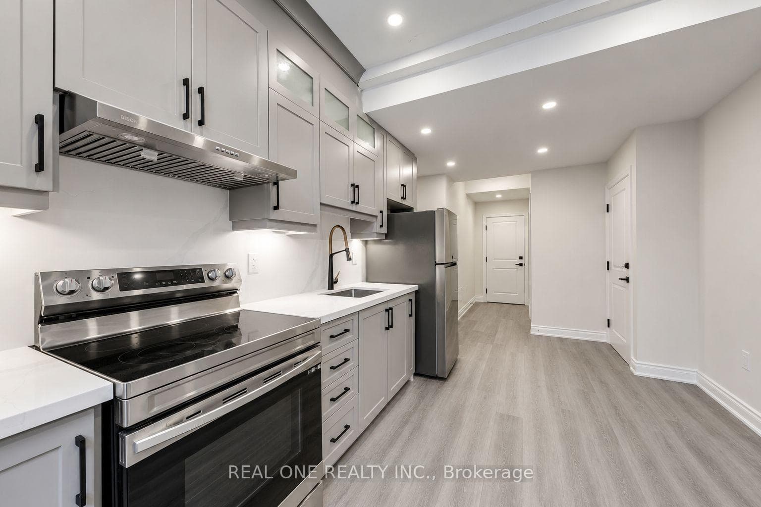43 Viva Gardens Unit BSMT photo 12