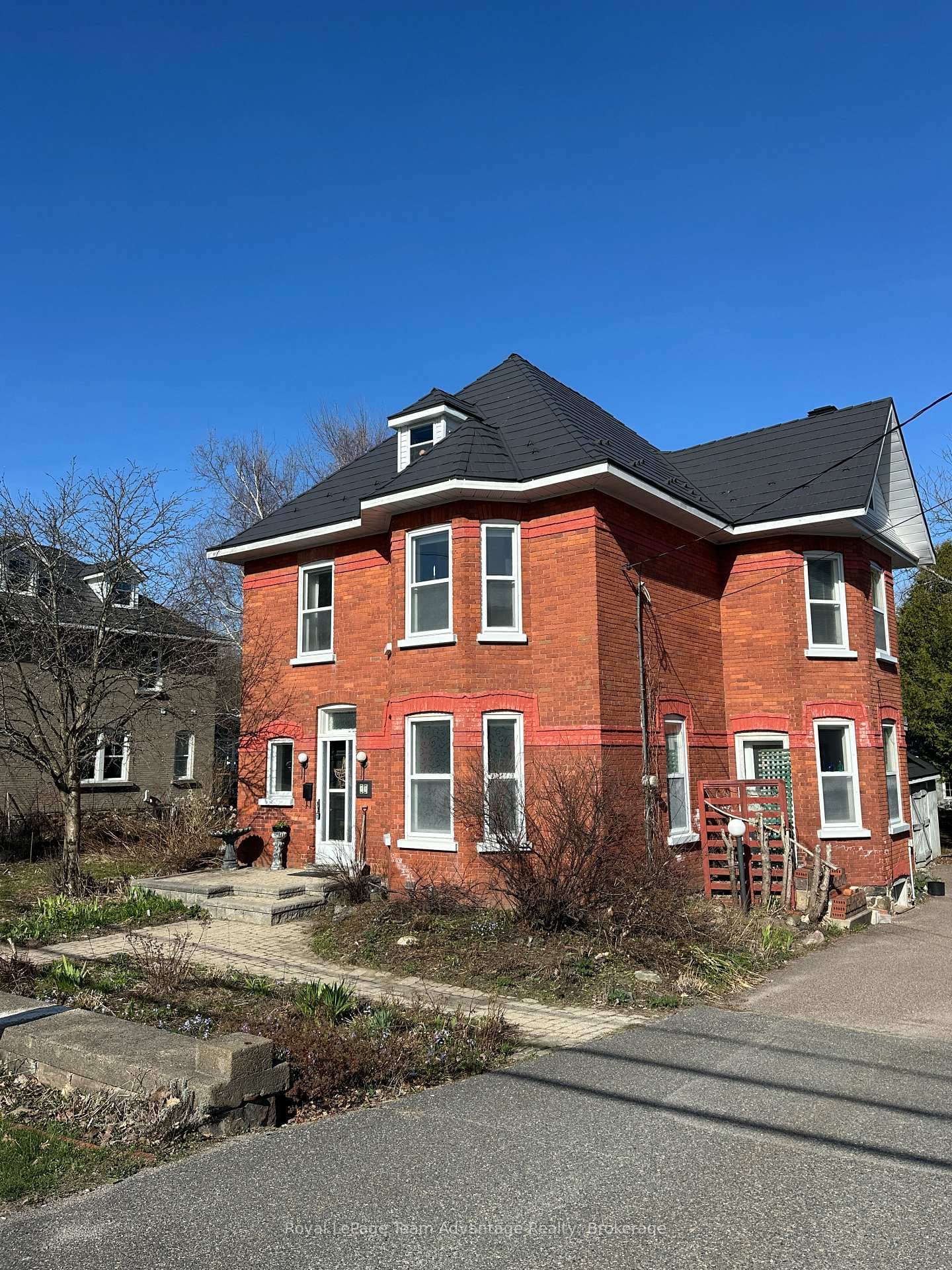 79 Gibson Street photo 44