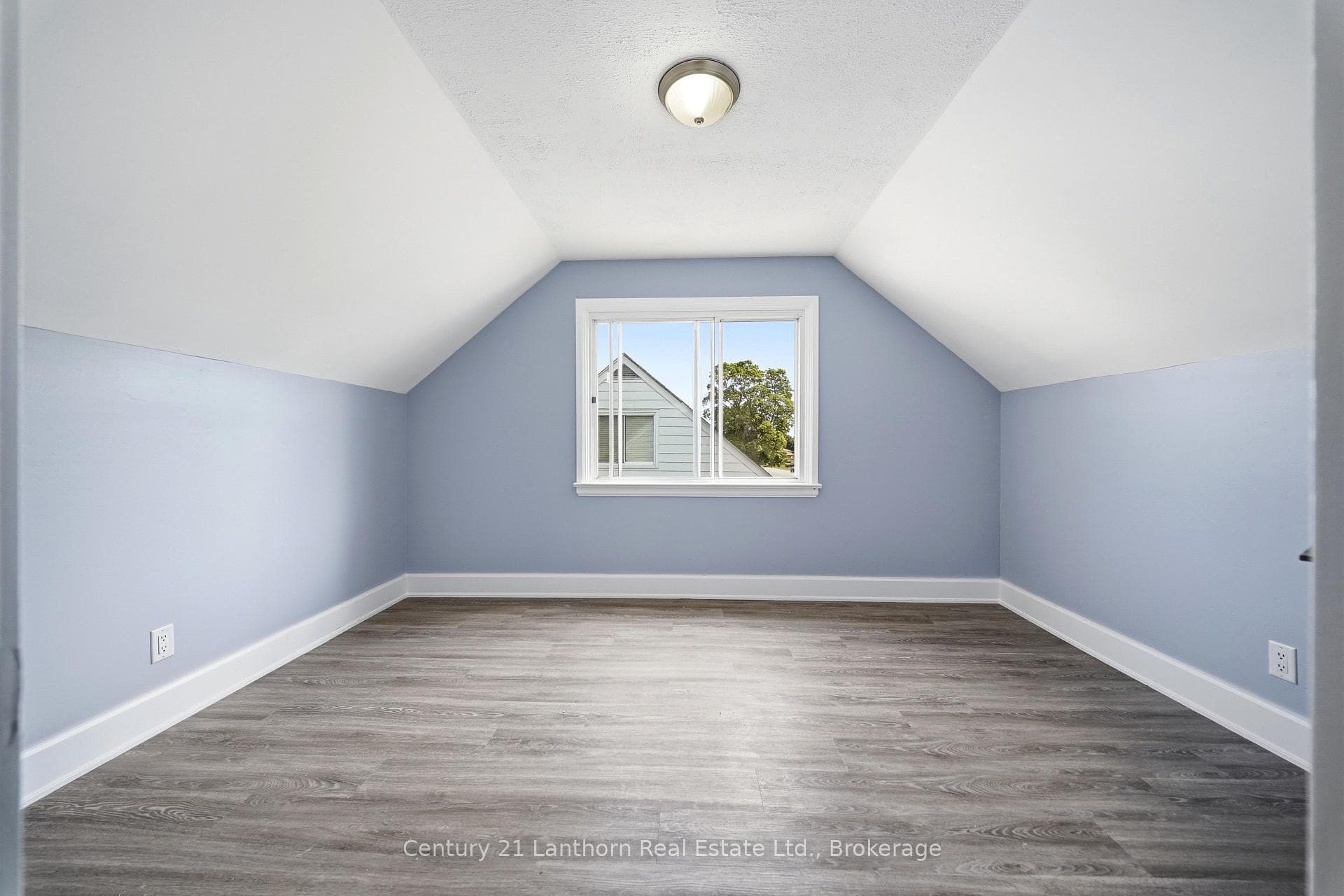 63 Fourth Avenue photo 13