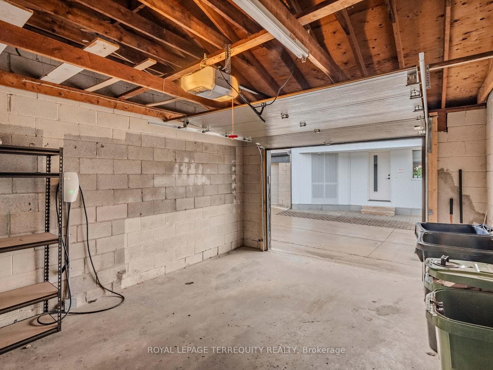 113 Sellers Avenue photo 28