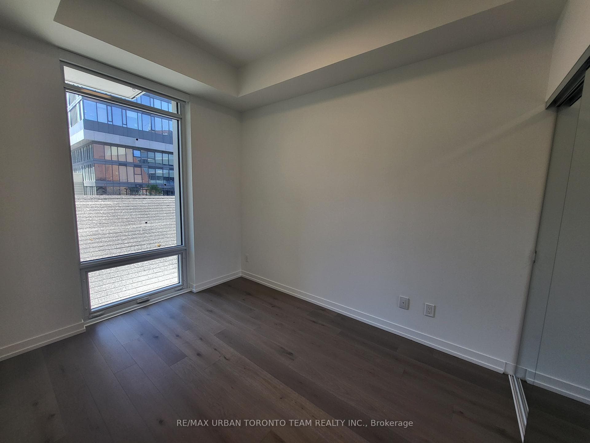771 Yonge Street Unit 302 photo 9