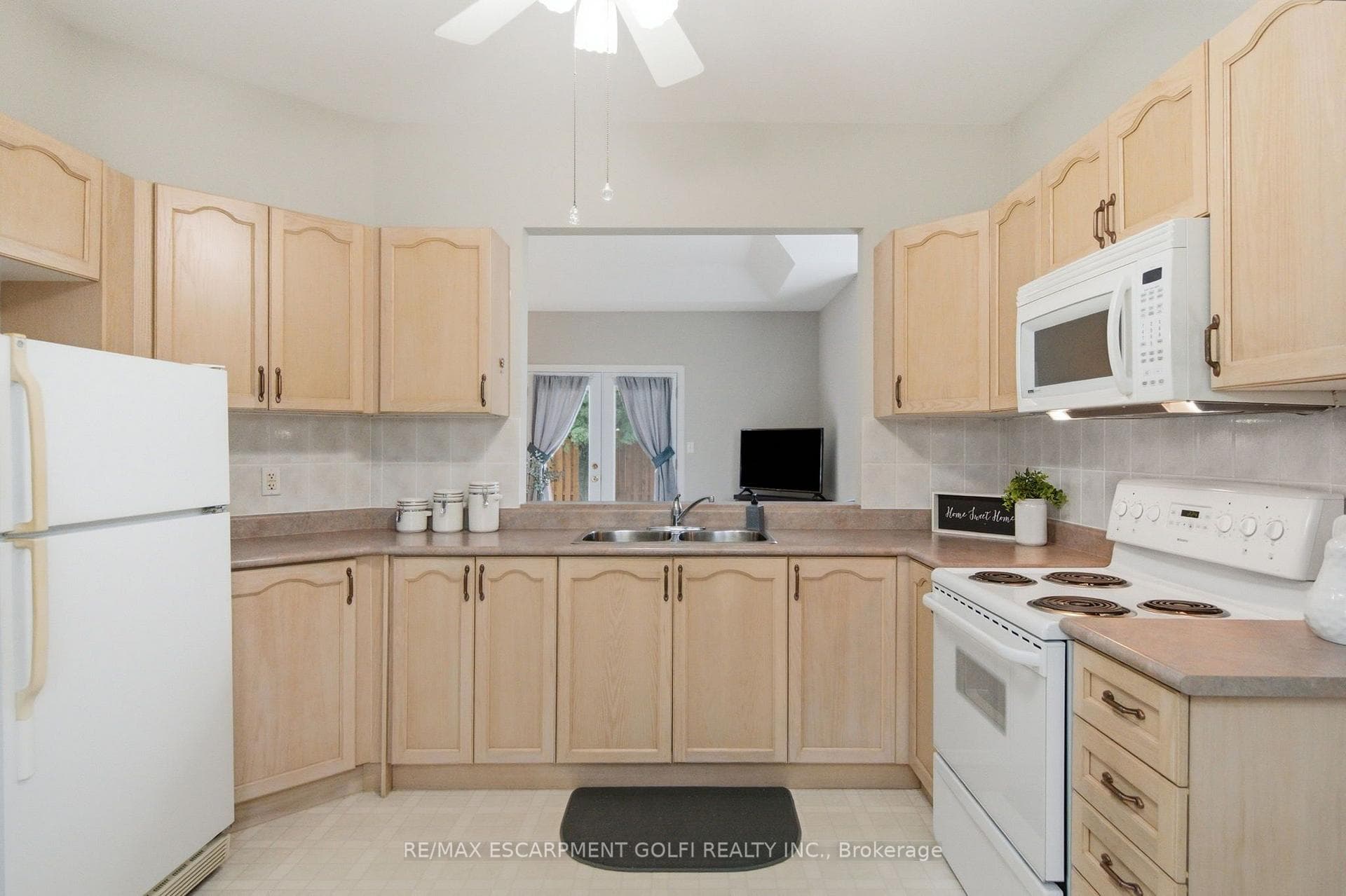 21 Cathy Drive photo 8