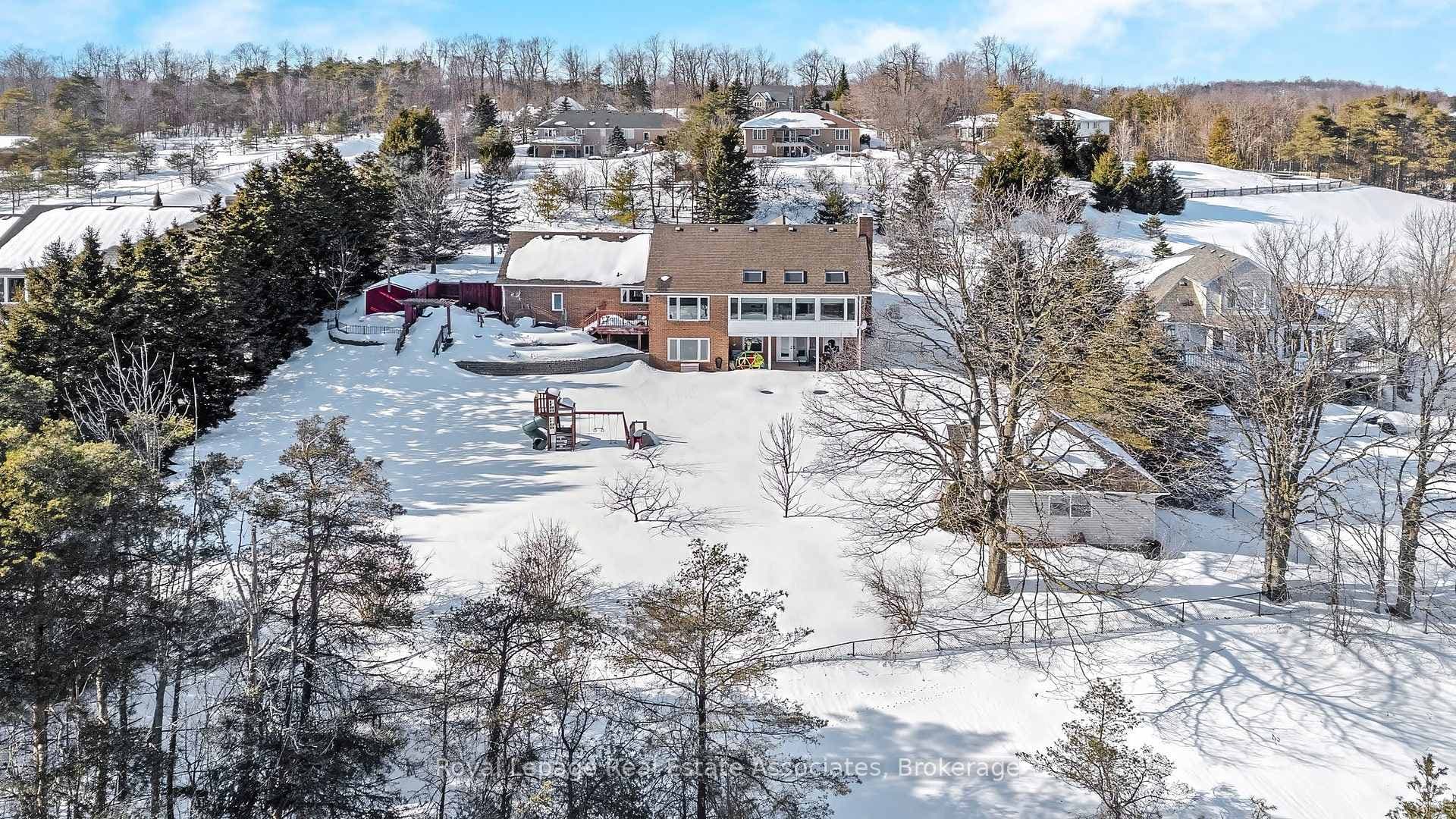 10 Kildare Drive photo 42