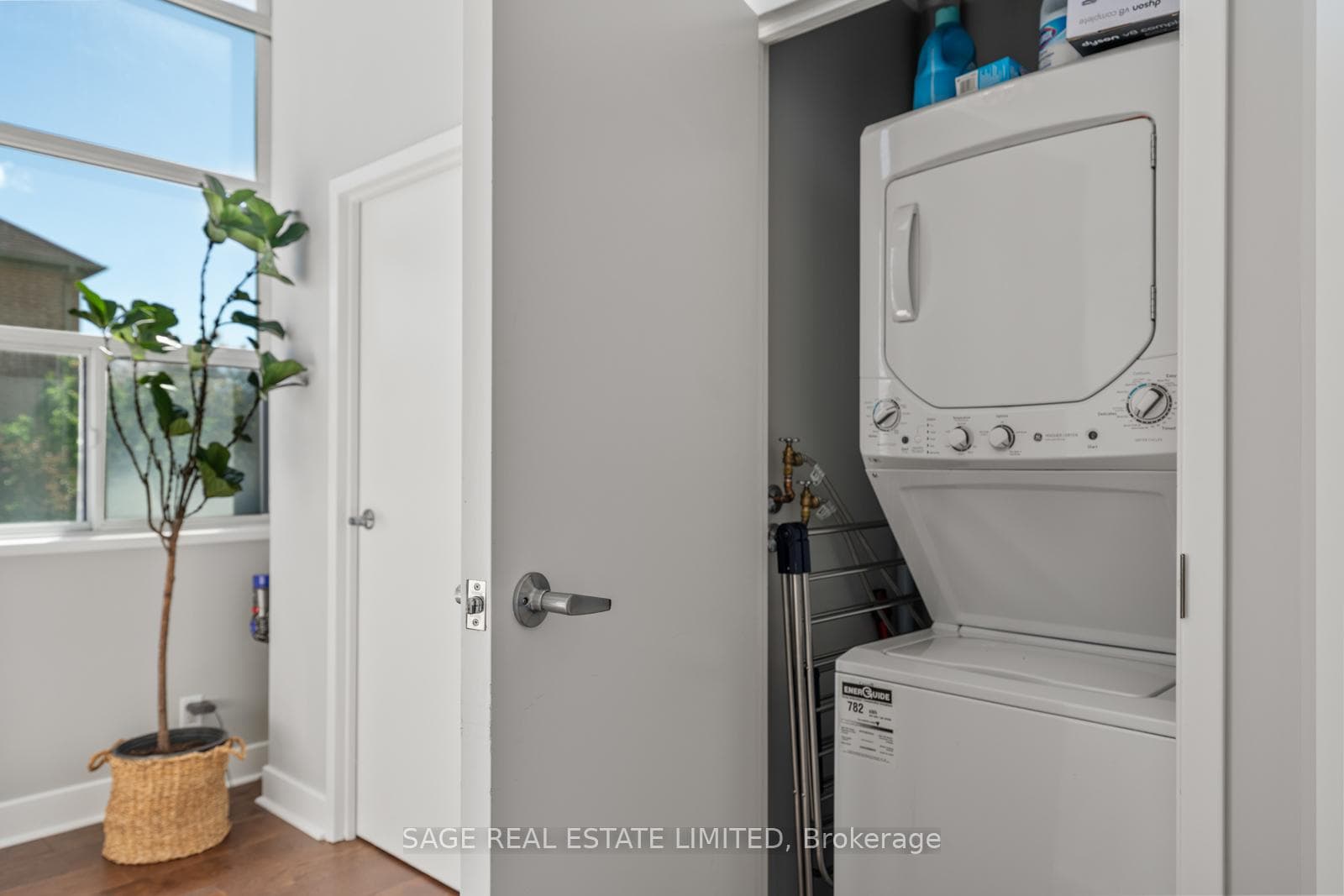 1001 Roselawn Avenue Unit 123 photo 42