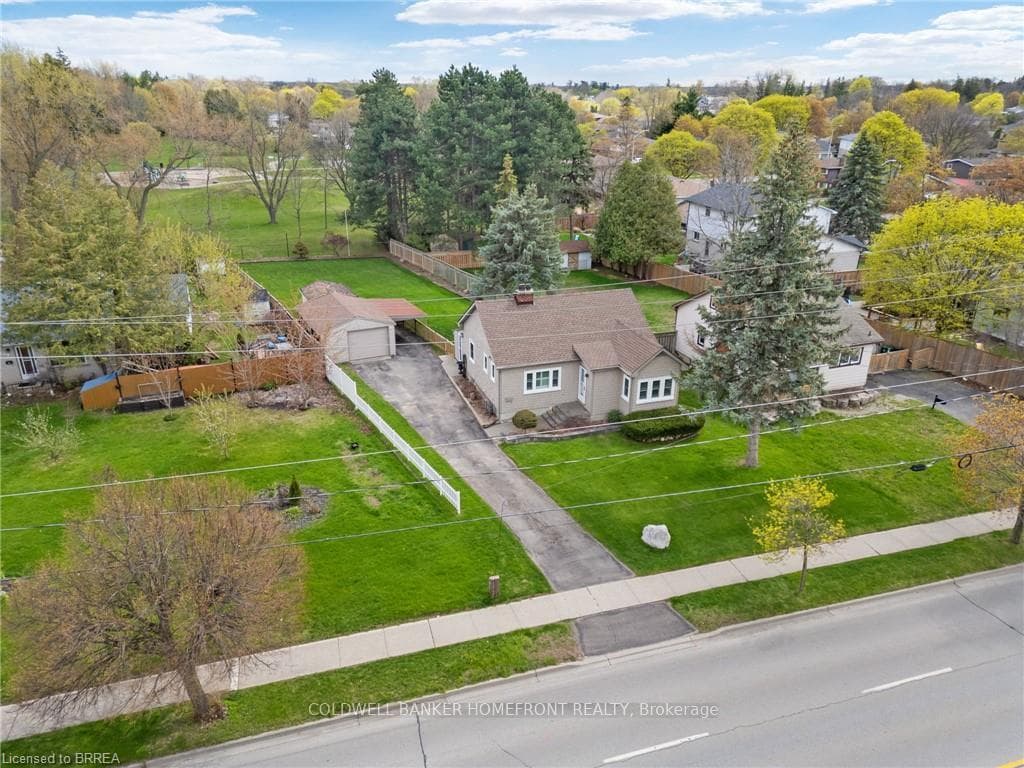 111 Tollgate Road photo 3