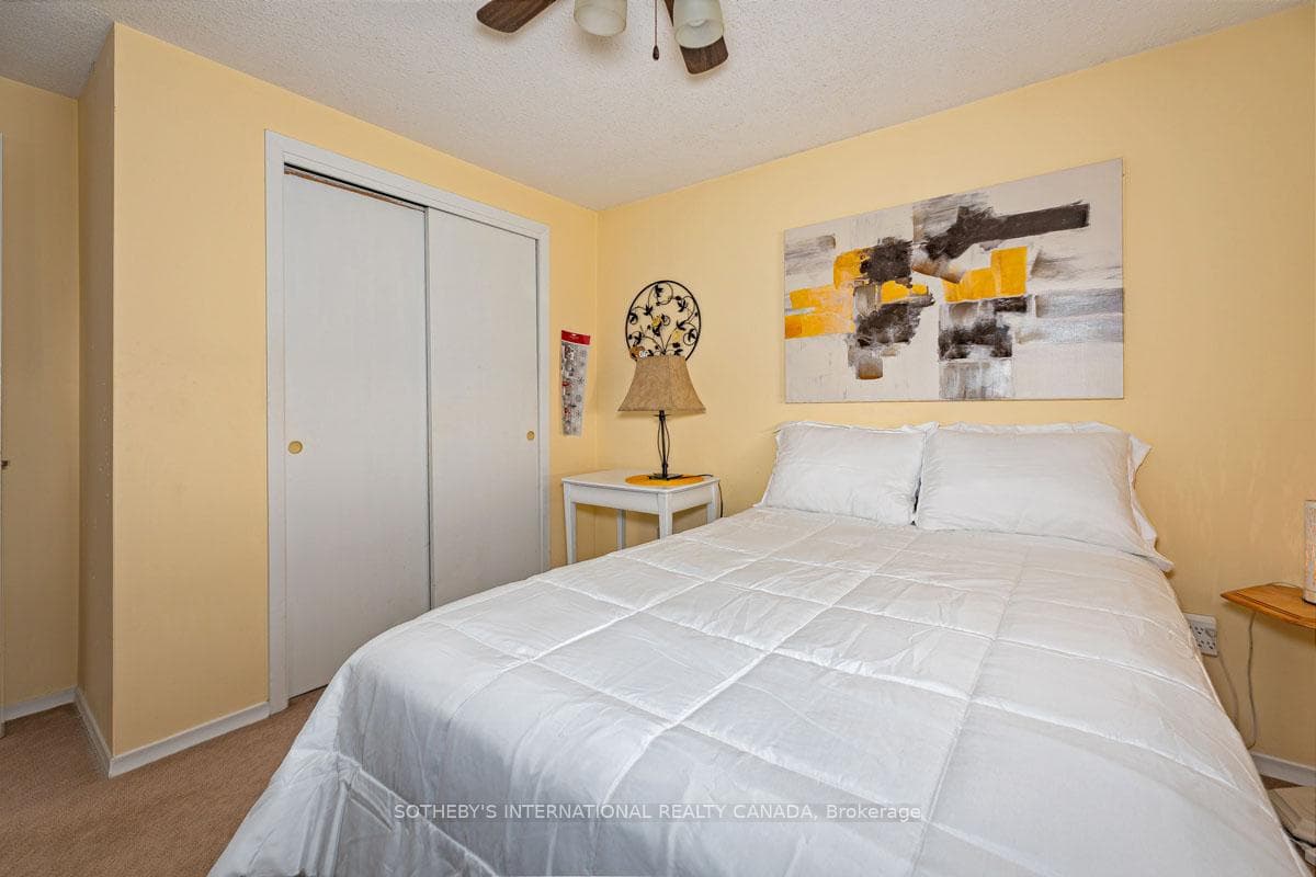 101 Tecumseth Pines Drive photo 18
