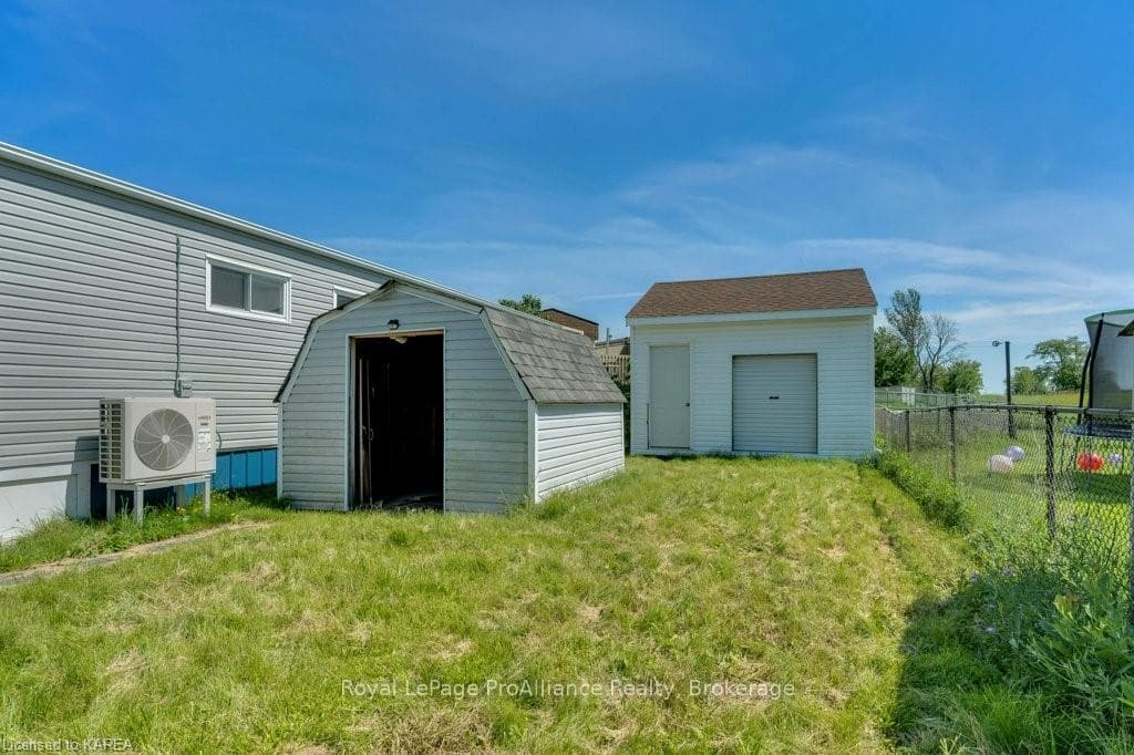 36 KAPYONG Crescent photo 24