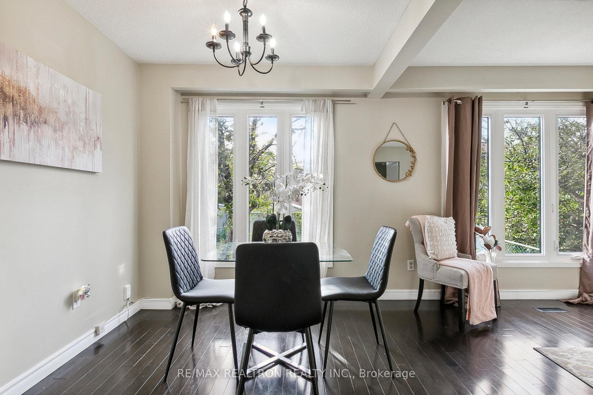 10 Granger Avenue photo 8