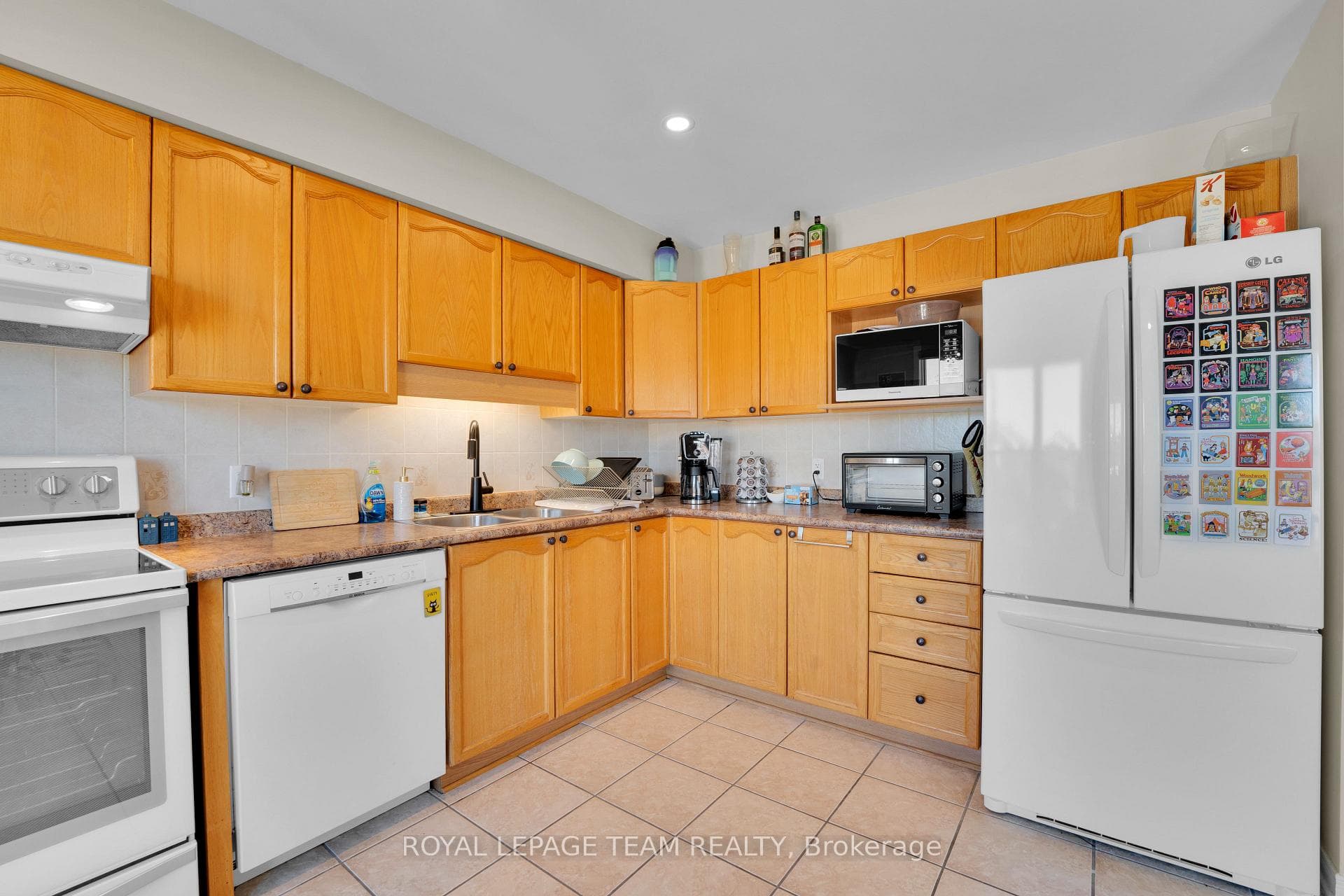 211 Westvalley Private photo 17